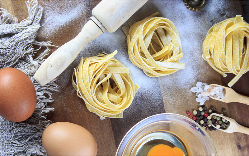cooking-cuisine-delicious-egg-327143 IL NOSTRO MENÚ DA ASPORTO PER NATALE E CAPODANNO