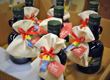 Bottiglie di olio artigianale in formato regalo la Bottega di Verlata