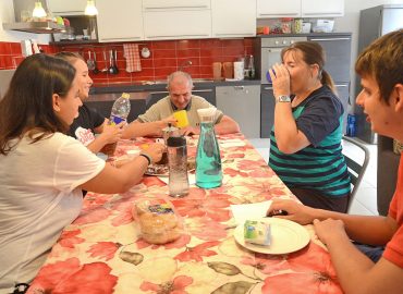 gruppi-appartamento-2022-17-q1f4k82vr2h5tdxcrzynobucv2cv9v6neo4yddihos GRUPPI APPARTAMENTO CASA DI PIERO E CASA DI CARLA